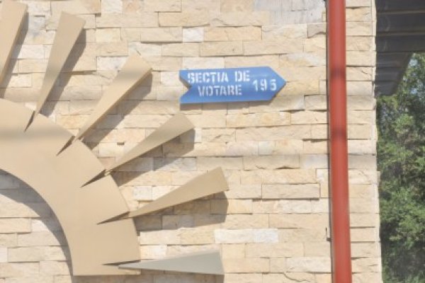 Secţiile de votare din staţiunea Mamaia, pregătite pentru referendum